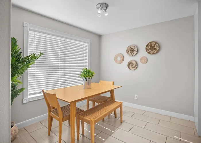 Holiday home Family Oasis W/ Heated Pool Near Spring Training! Peoria