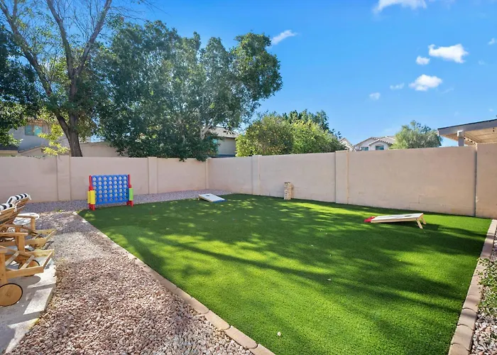 Family Oasis W/ Heated Pool Near Spring Training! * Peoria