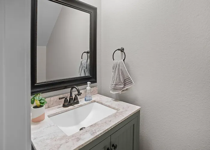 Family Oasis W/ Heated Pool Near Spring Training! *